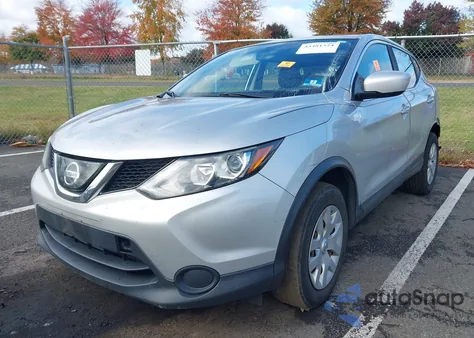2018 Nissan Rogue Sport S z USA, uszkodzony, nr VIN JN1BJ1CP5JW157075